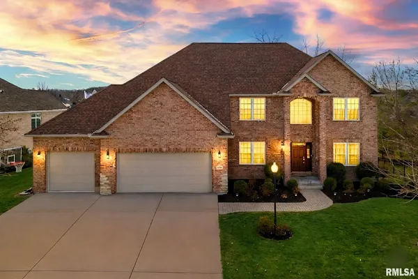 $549,000 | 5900 West Eaglecreek Drive, Peoria, IL 61615