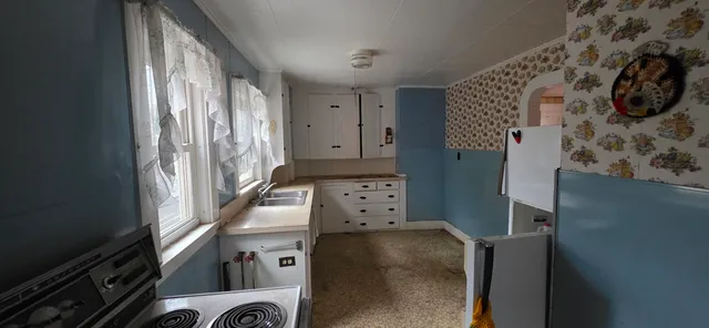 $99,000 | 78 High Street, Paris, ME 04281