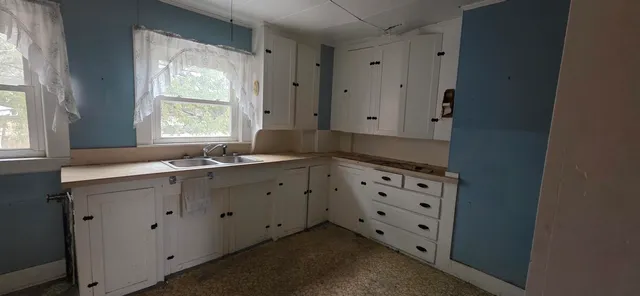 $99,000 | 78 High Street, Paris, ME 04281