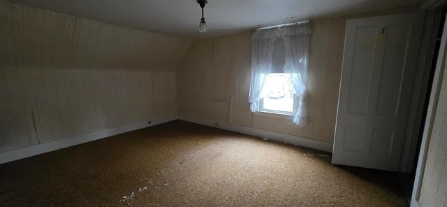 $99,000 | 78 High Street, Paris, ME 04281