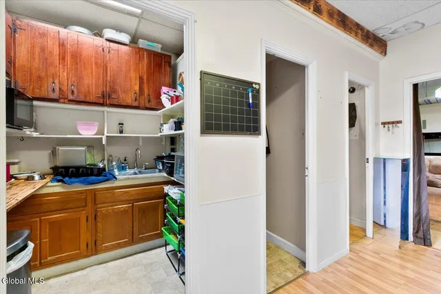 $159,900 | 36 East Main Street, Amsterdam, NY 12010