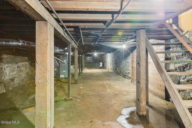 $159,900 | 36 East Main Street, Amsterdam, NY 12010