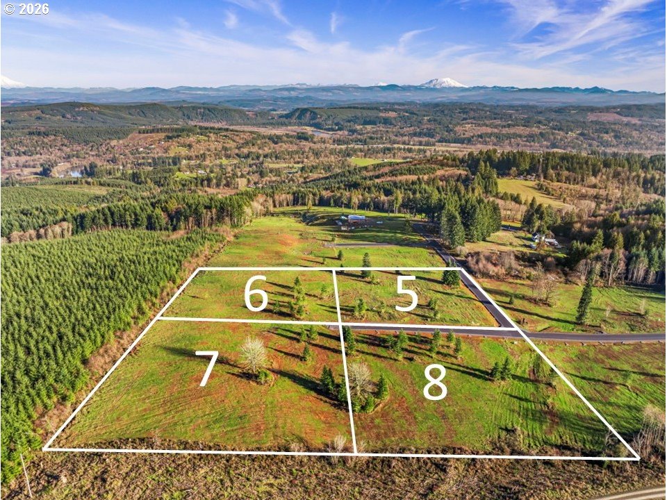 232 Suncrest Drive, Unit 3 Castle Rock, WA 98611 - Photo 12 of 12 a view of a tennis court