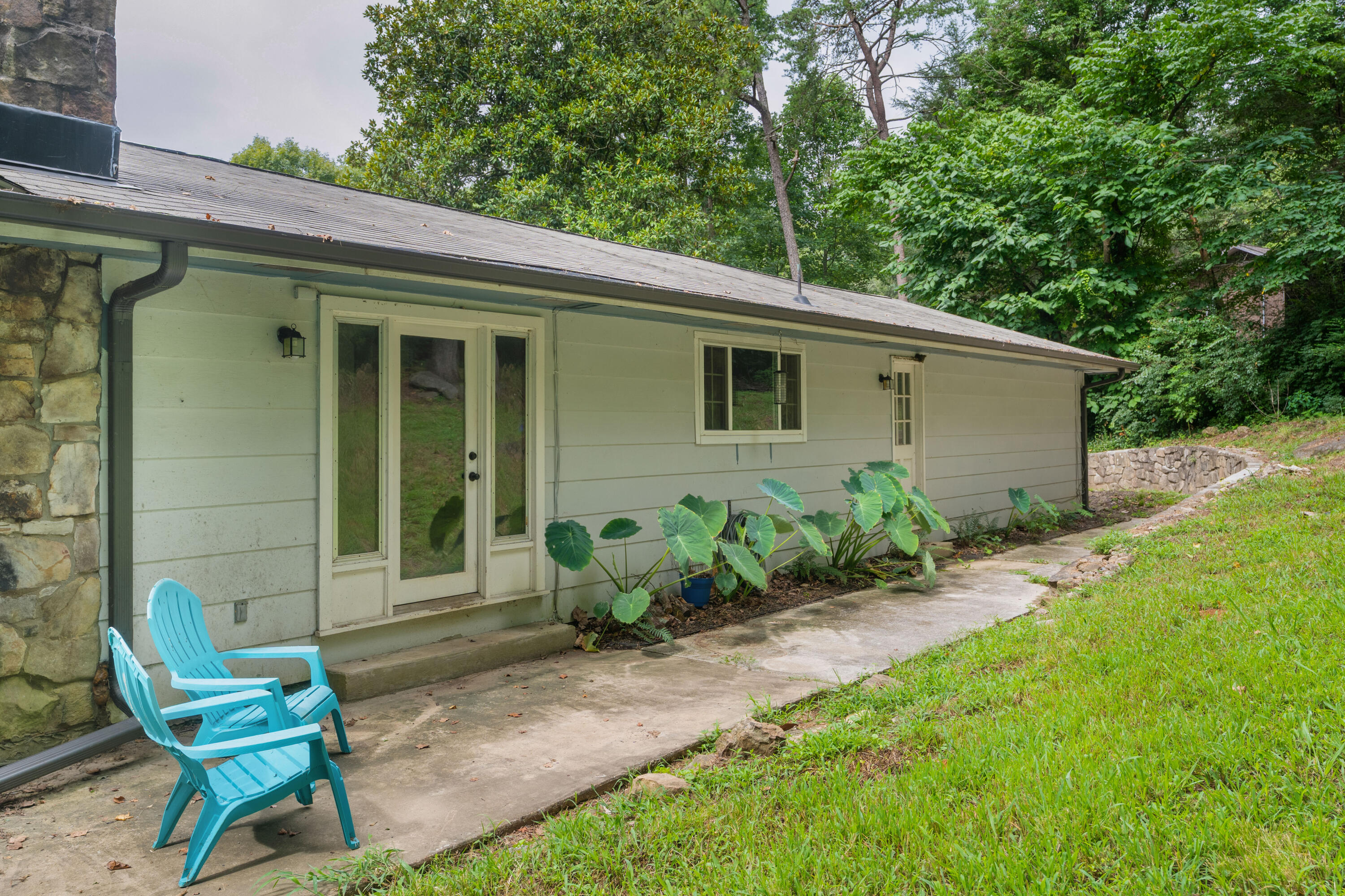 1425 Palisades Road Signal Mountain, TN 37377 - Photo 41 of 49 23 - 1425 Palisades - Exterior