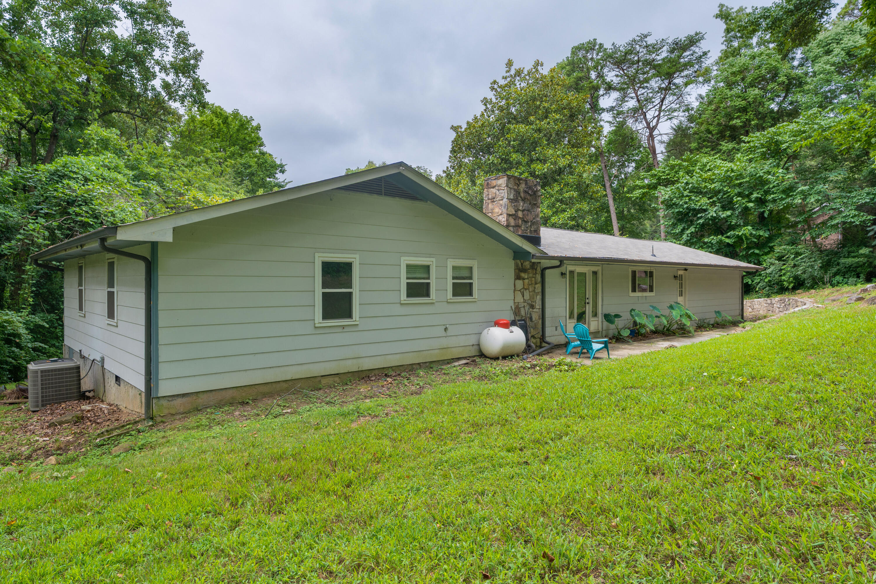 1425 Palisades Road Signal Mountain, TN 37377 - Photo 44 of 49 24 - 1425 Palisades - Exterior