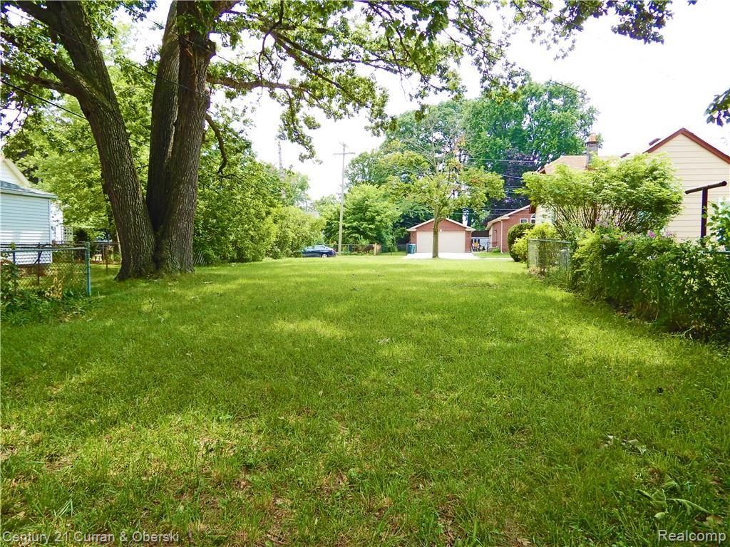 25040 Doxtator Street Dearborn, MI 48128 - Photo 13 of 27