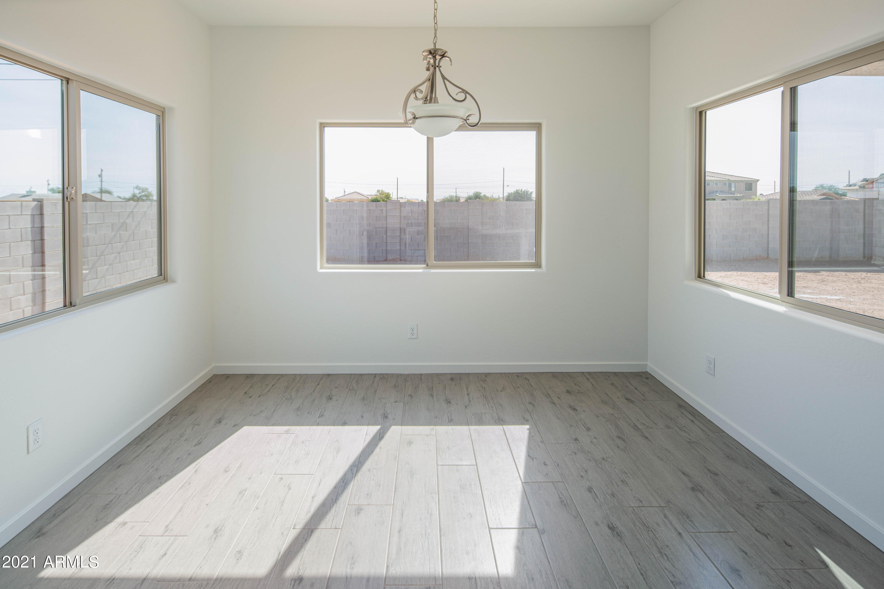 16828 West Baker Road Surprise, AZ 85387 - Photo 13 of 15 escd-7