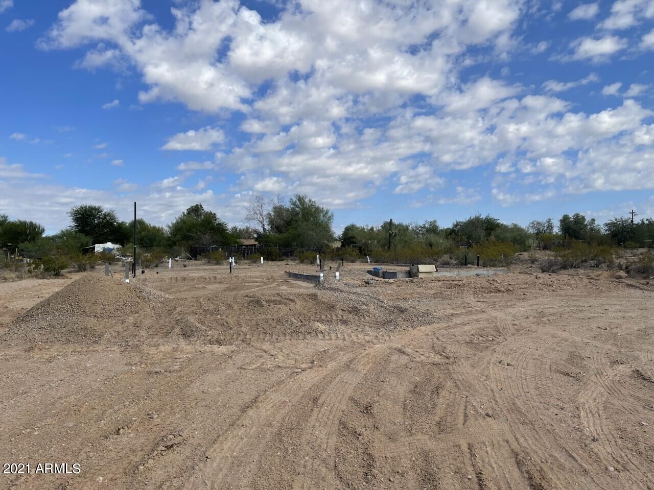 16828 West Baker Road Surprise, AZ 85387 - Photo 3 of 15 2