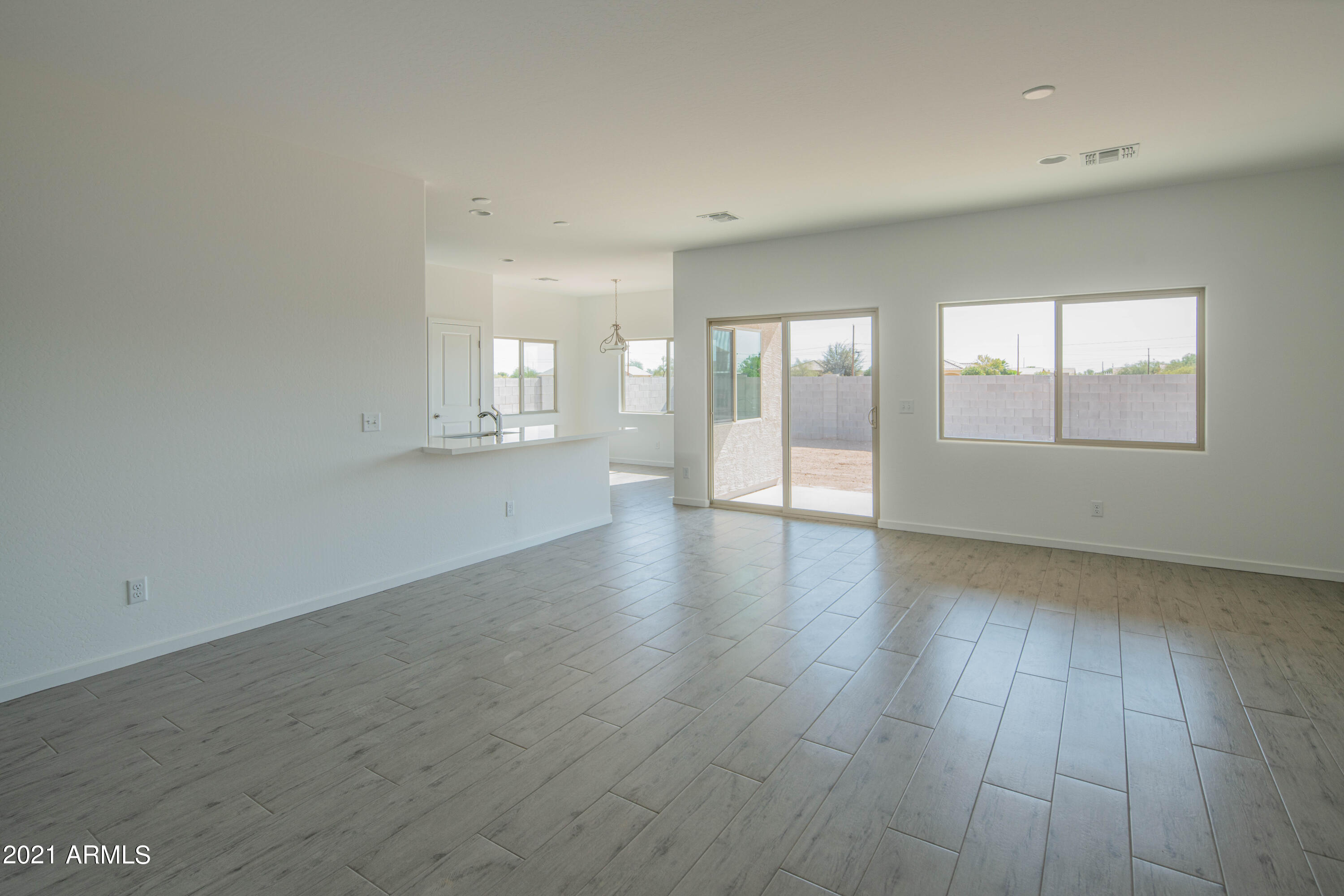 16828 West Baker Road Surprise, AZ 85387 - Photo 5 of 15 escd-9 (1)