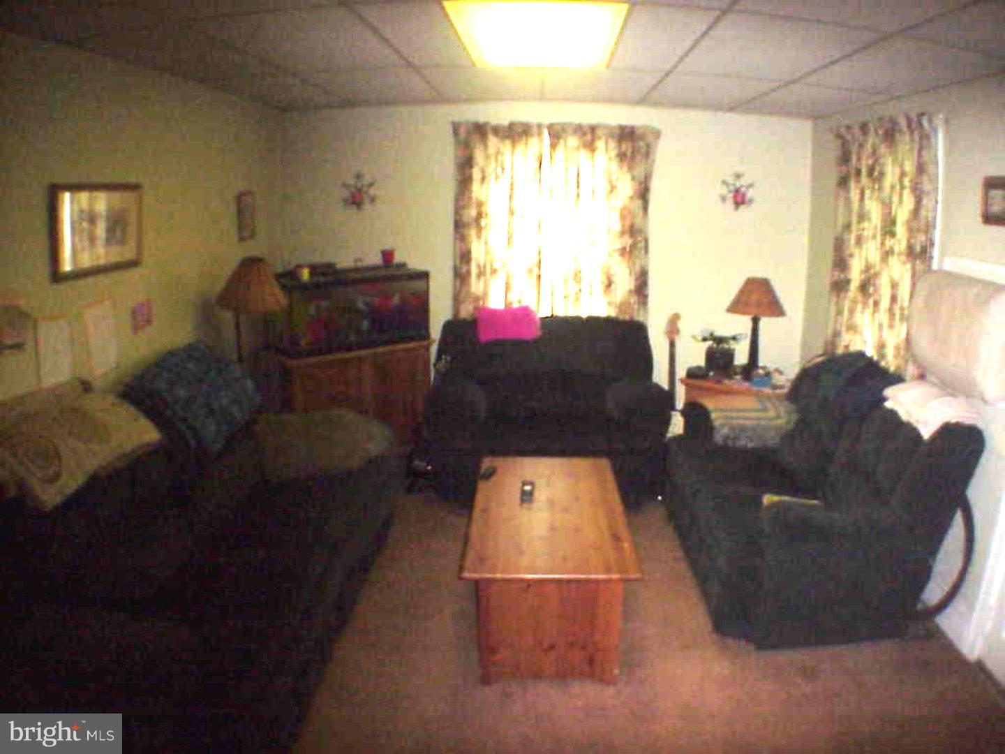 210 Hill Church Road Spring City, PA 19475 - Photo 2 of 6 Living Room
