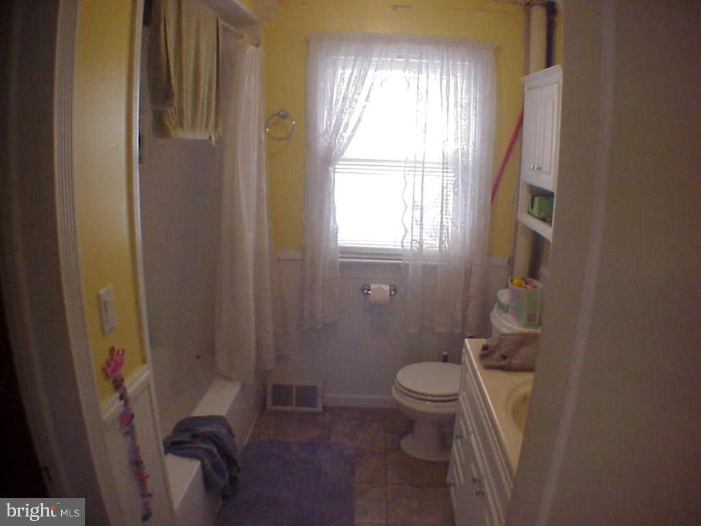 210 Hill Church Road Spring City, PA 19475 - Photo 4 of 6 Bathroom
