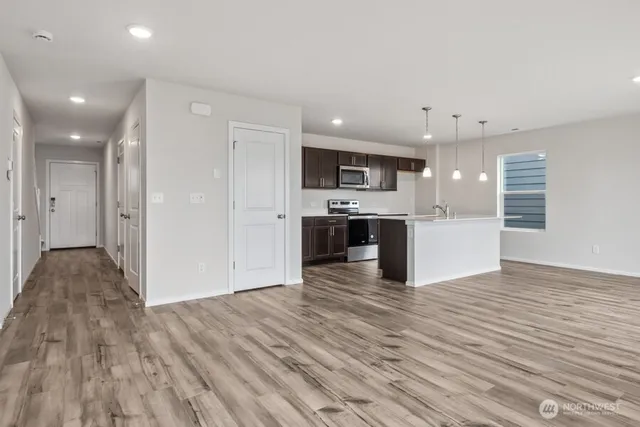 $489,990 | 1379 Salzer Crk Drive, Centralia, WA 98531