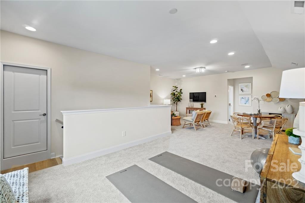 17307 Sand Bank Road, Unit 367 Charlotte, NC 28278 - Photo 20 of 34 Gallery Image 20