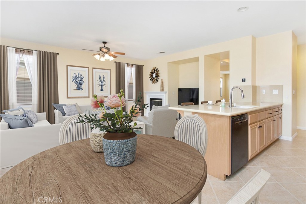 8172 Parry Drive Hemet, CA 92545 - Photo 11 of 47 Virtually staged