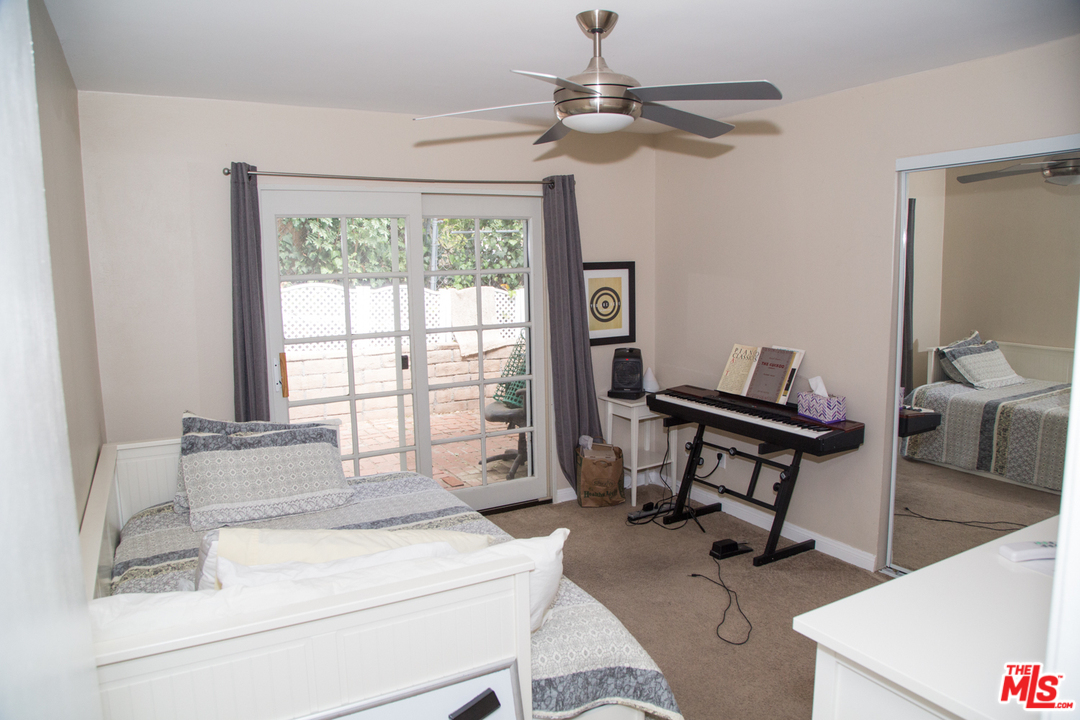 18881 Dylan Street Porter Ranch, CA 91326 - Photo 13 of 14 Gallery Image 13