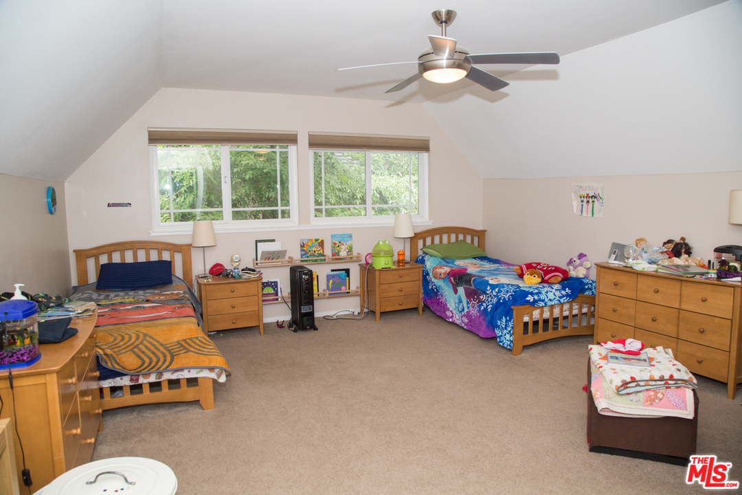 18881 Dylan Street Porter Ranch, CA 91326 - Photo 14 of 14 Gallery Image 14