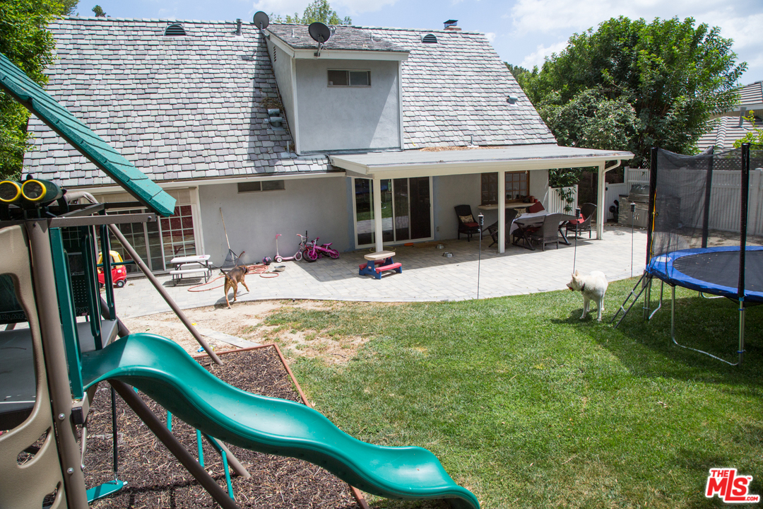 18881 Dylan Street Porter Ranch, CA 91326 - Photo 6 of 14 Gallery Image 6