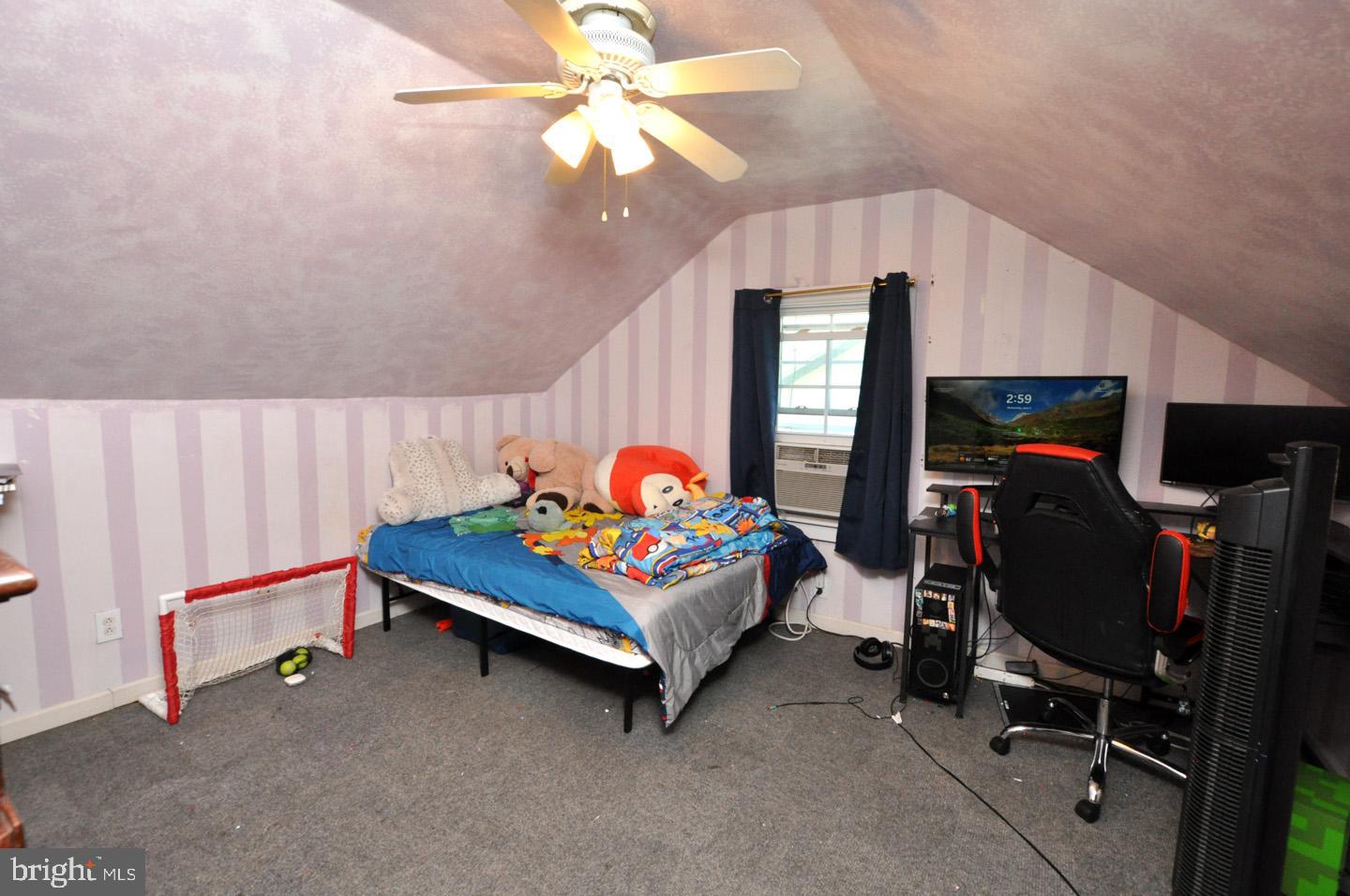 711 Filbert Street Palmyra, NJ 08065 - Photo 13 of 22 BEDROOM #2 (2ND FLOOR)