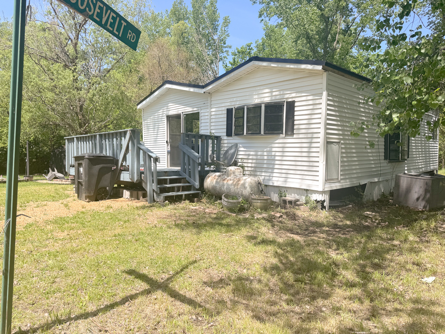 29-310 Woodhaven Sublette, IL 61367 - Photo 3 of 17