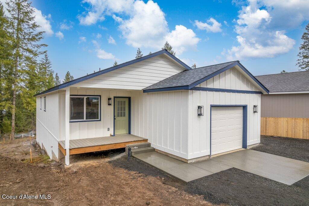 415 F Street Plummer, ID 83851 - Photo 2 of 32 Covered Porch