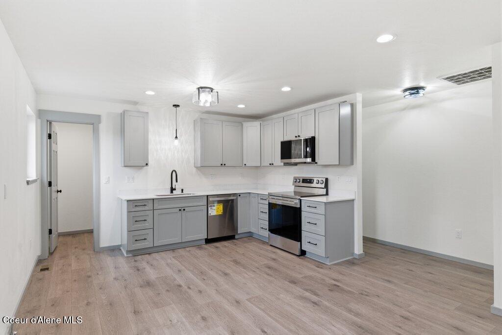 415 F Street Plummer, ID 83851 - Photo 6 of 32 Kitchen