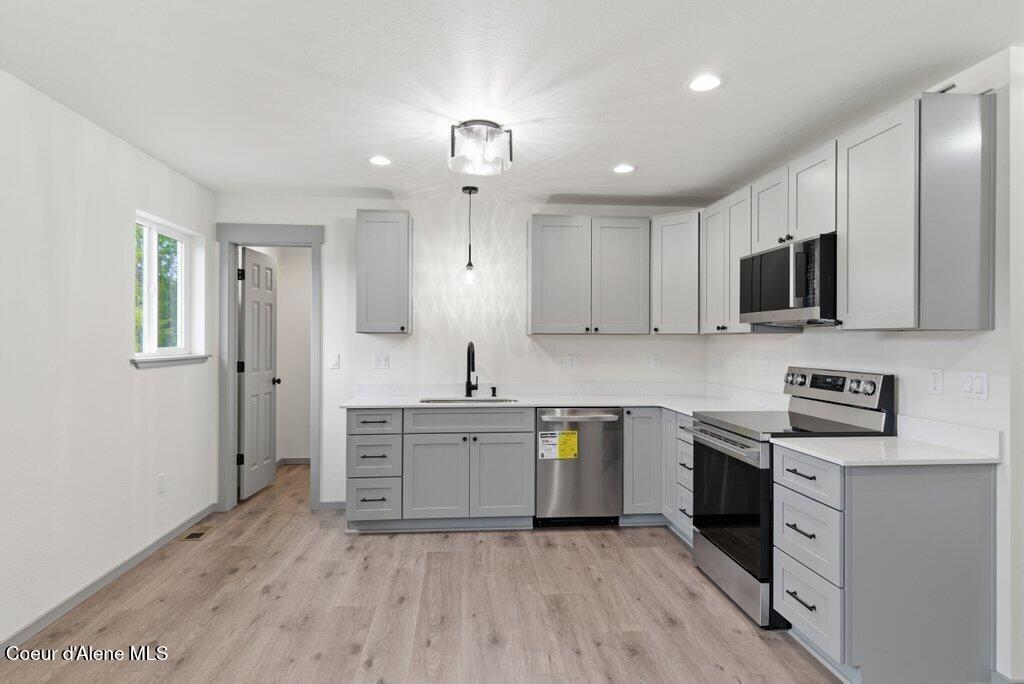 415 F Street Plummer, ID 83851 - Photo 7 of 32 Kitchen