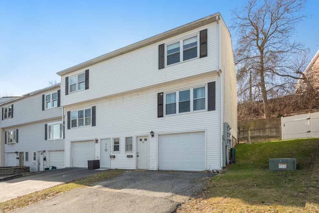 10 Arline Street Worcester, MA 01607 - Photo 3 of 27 Gallery Image 3