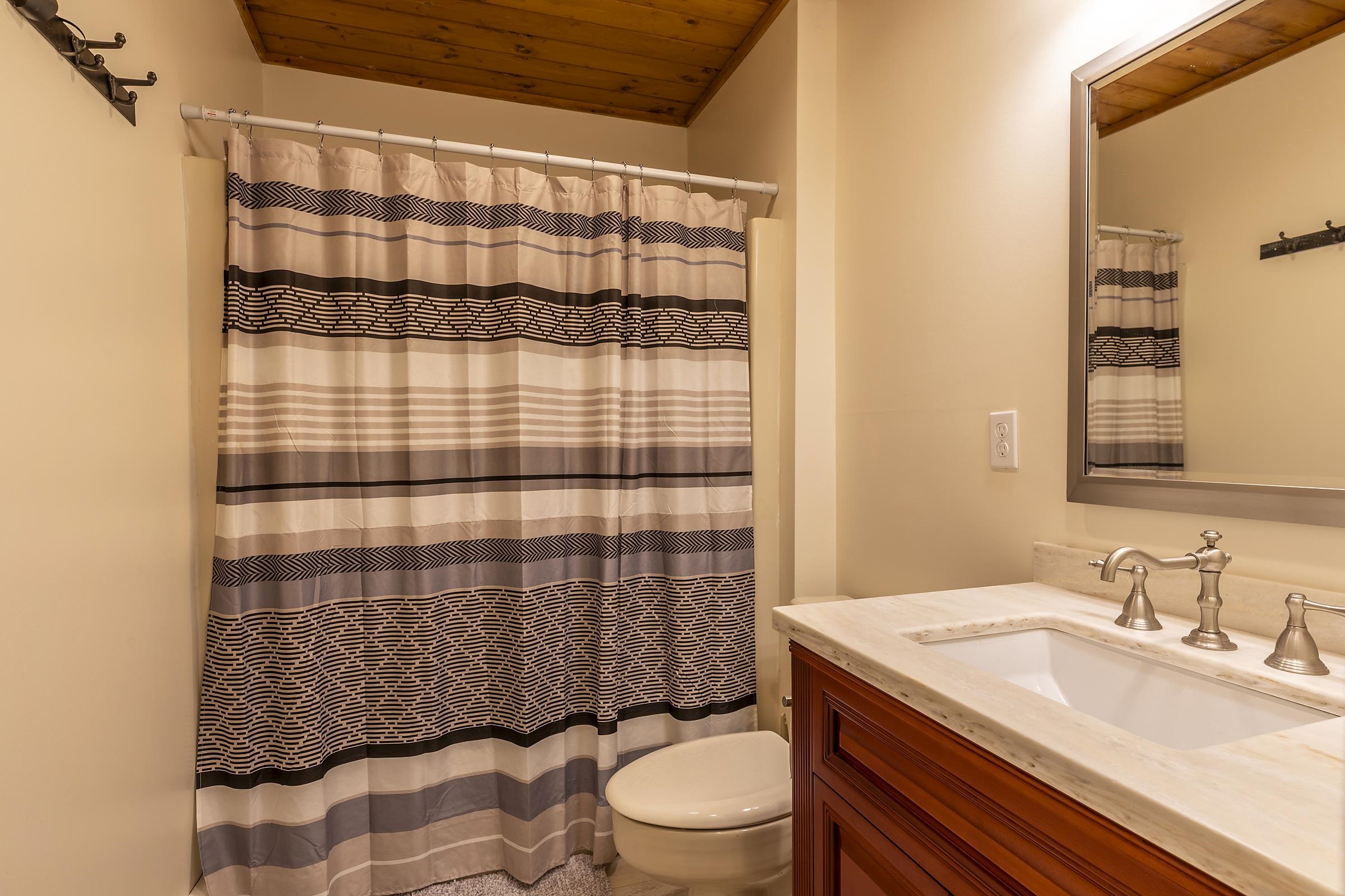 260 Mansfield Lane Londonderry, VT 05148 - Photo 18 of 40