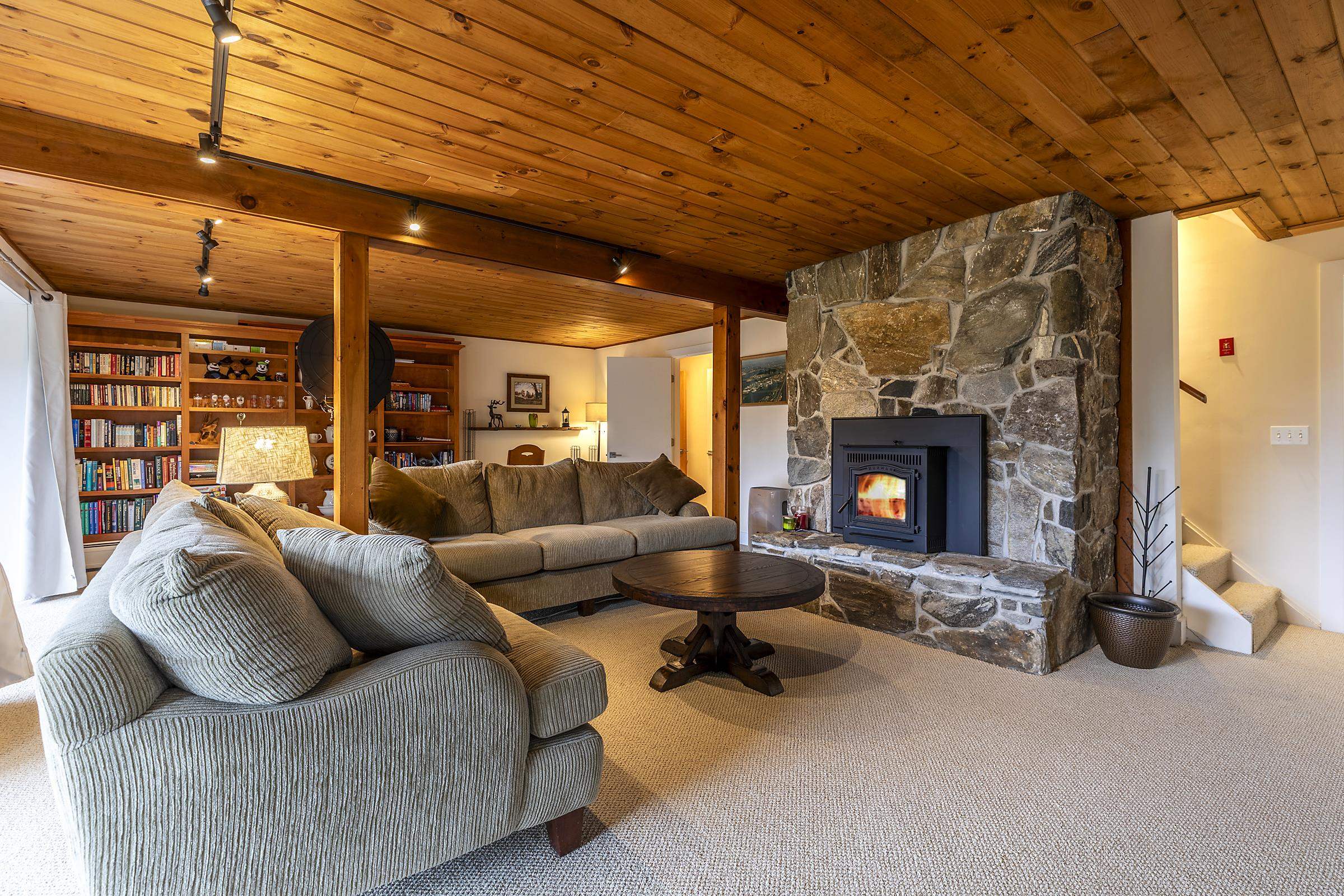 260 Mansfield Lane Londonderry, VT 05148 - Photo 25 of 40