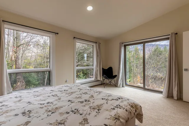 $850,000 | 260 Mansfield Lane, Londonderry, VT 05148