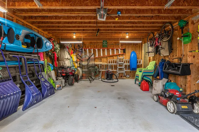 $850,000 | 260 Mansfield Lane, Londonderry, VT 05148