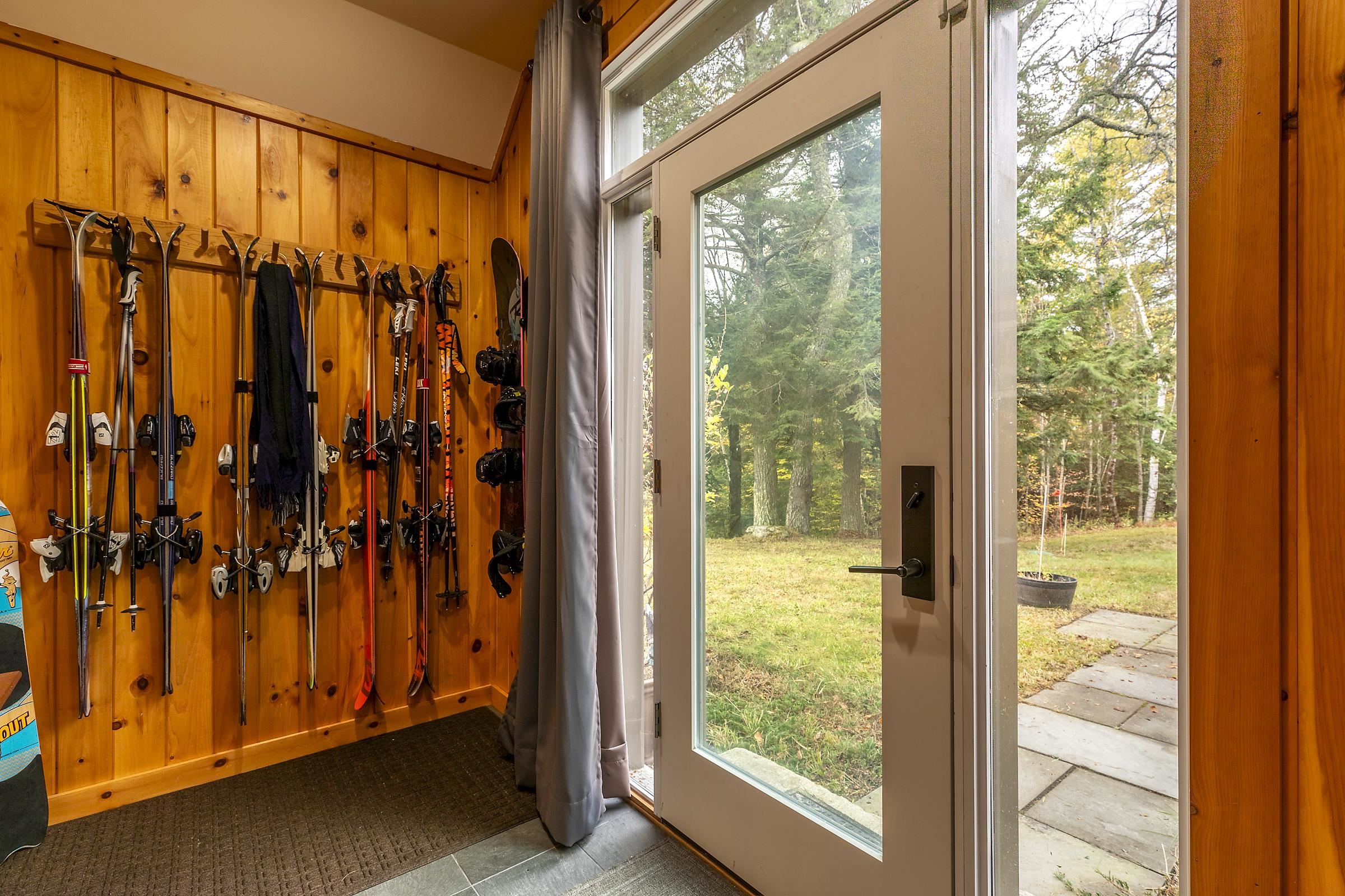 260 Mansfield Lane Londonderry, VT 05148 - Photo 6 of 40