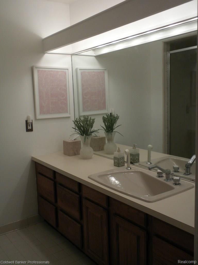 1295 Villa Road Birmingham, MI 48009 - Photo 31 of 34 DSCN5790.jpg