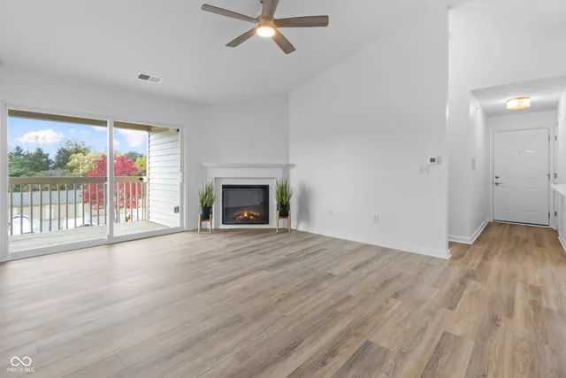 $289,900 | 12517 Timber Creek Drive, Unit 11, Carmel, IN 46032