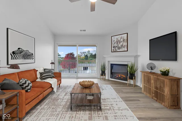 $289,900 | 12517 Timber Creek Drive, Unit 11, Carmel, IN 46032