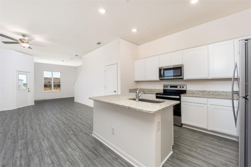 643 Poppy Lane Dundee, FL 33838 - Photo 4 of 19