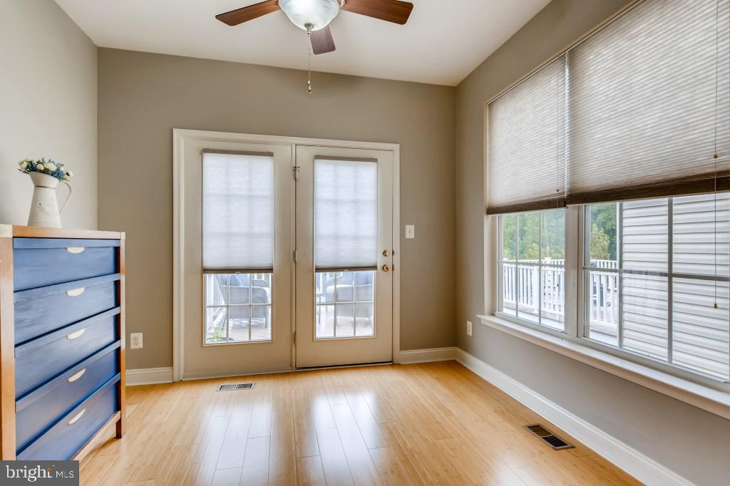 558 Callander Way Abingdon, MD 21009 - Photo 7 of 25 Sunroom off of kitchen