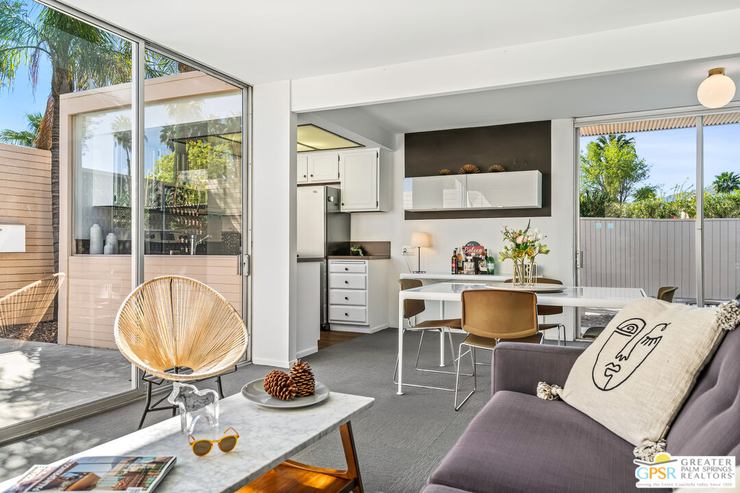 360 Cabrillo Road, Unit 218 Palm Springs, CA 92262 - Photo 5 of 55