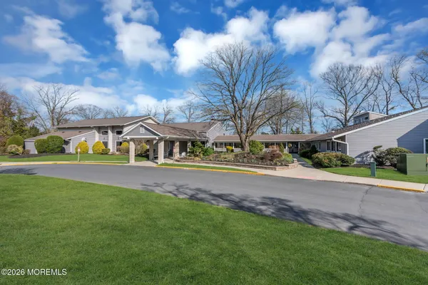 $3,475 | 42 Lexington Court, Red Bank, NJ 07701