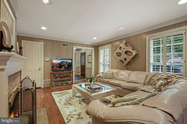 $1,150,000 | 8505 Scarboro Court, Potomac, MD 20854