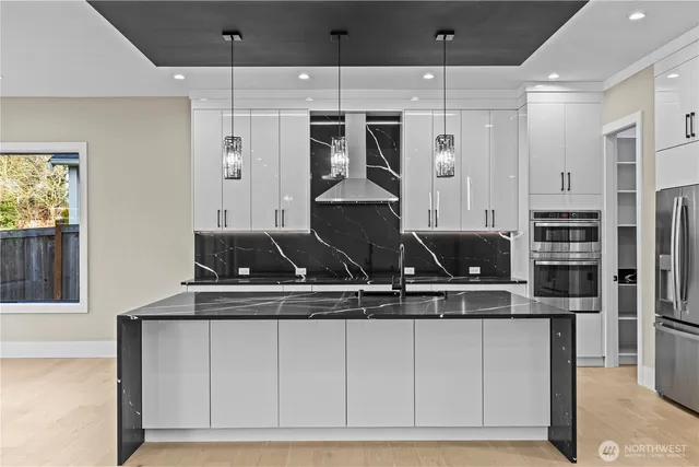 $1,595,000 | 20921 1st Place South, Des Moines, WA 98198