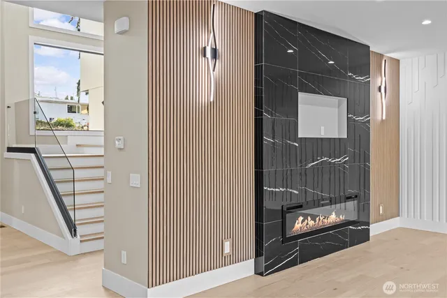 $1,595,000 | 20921 1st Place South, Des Moines, WA 98198