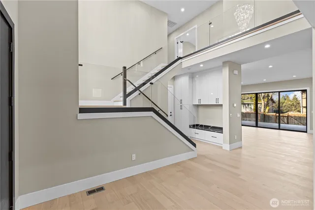 $1,595,000 | 20921 1st Place South, Des Moines, WA 98198