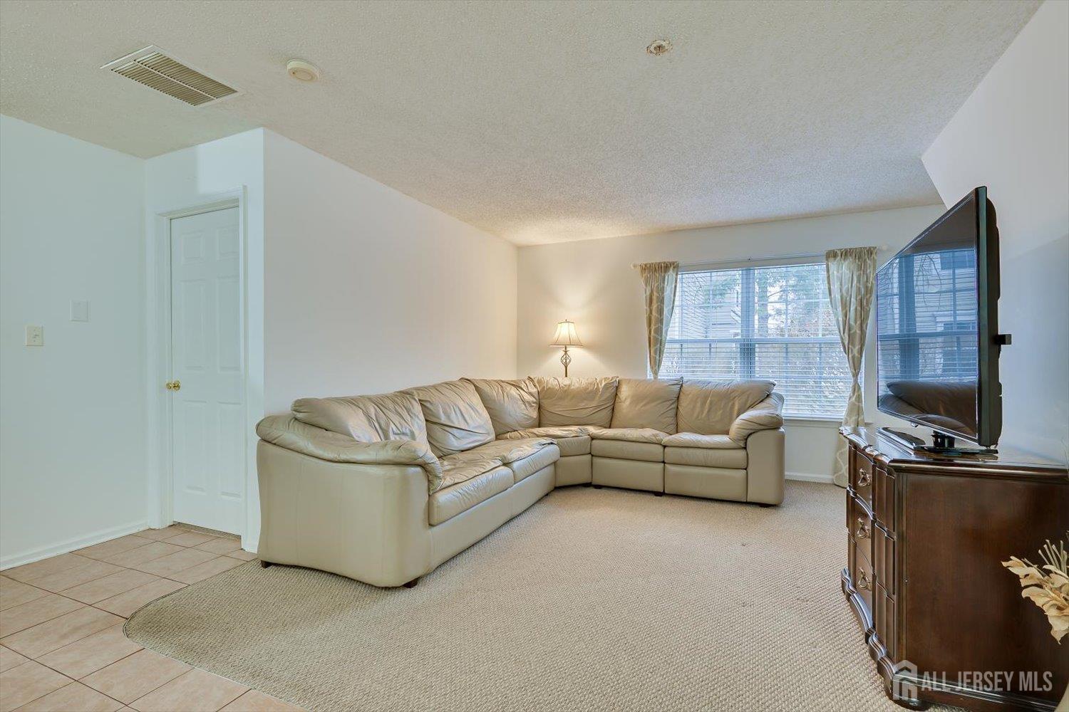 150 Prestwick Way Edison, NJ 08820 - Photo 6 of 23