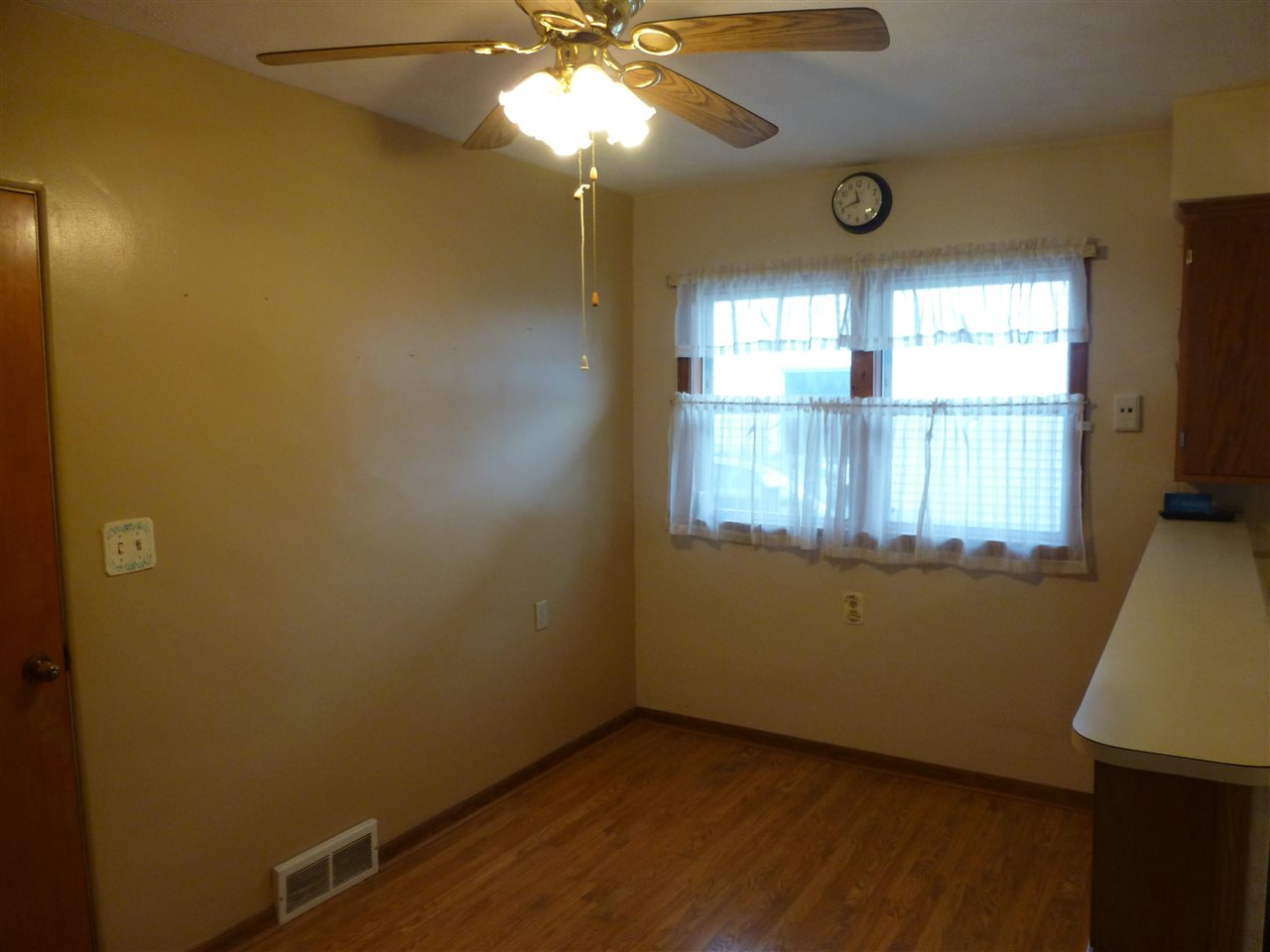 601 Ridge Road Bay City, MI 48708 - Photo 5 of 23
