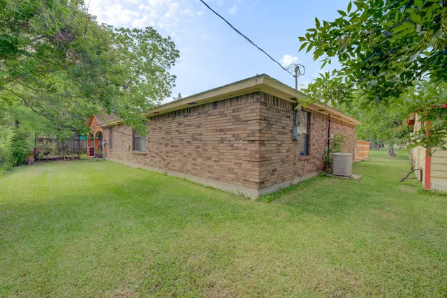 $265,000 | 316 Hickman Lane, Angleton, TX 77515