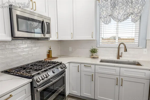 $450,000 | 1207 East Kirkwood Drive, Pueblo, CO 81007