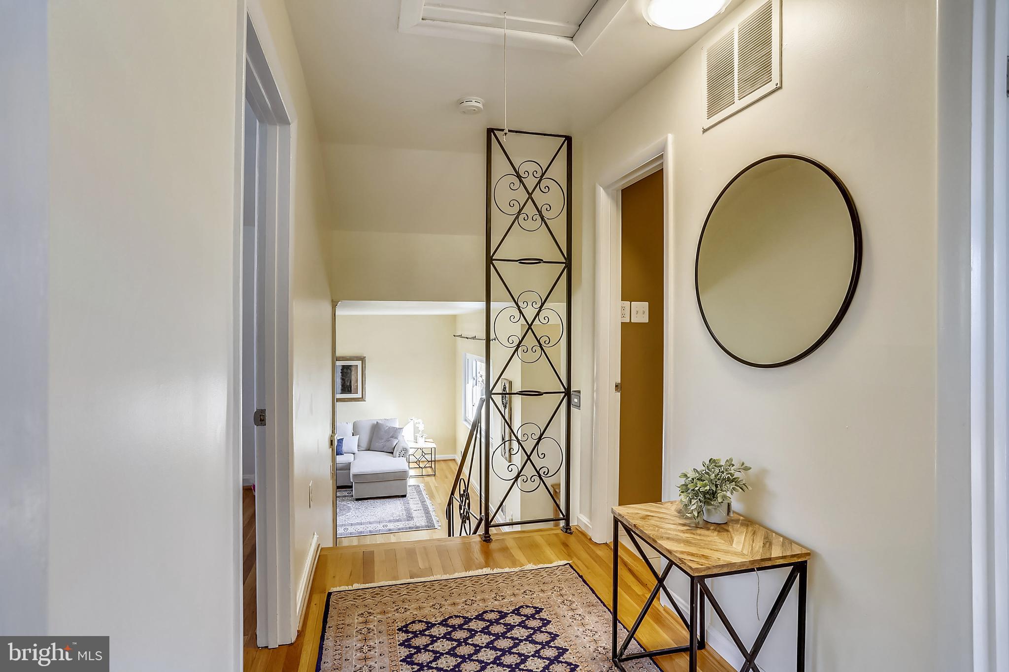 11309 College View Drive Silver Spring, MD 20902 - Photo 24 of 34 Spacious upper level hallway
