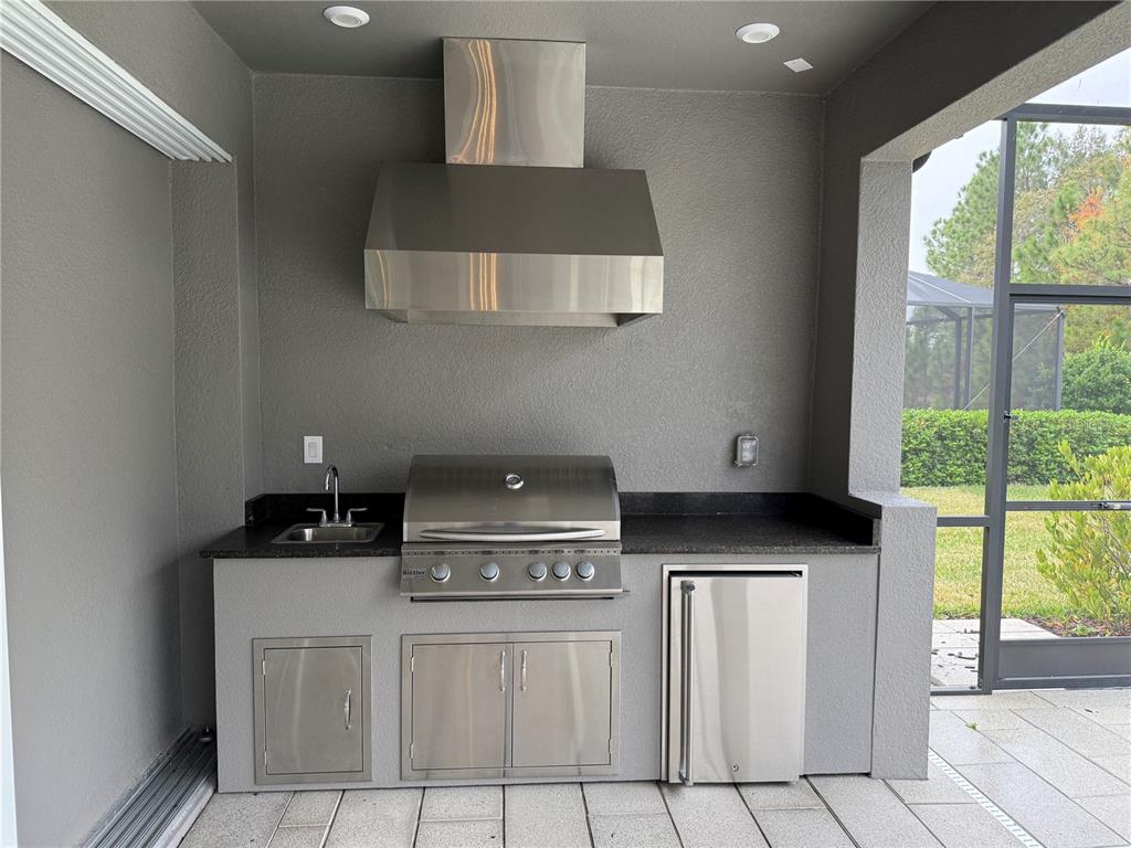 33314 Castaway Loop Wesley Chapel, FL 33543 - Photo 6 of 39