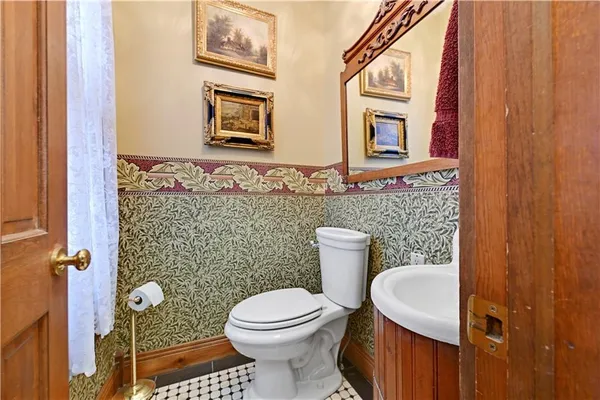 $464,950 | 401 South Harrison Street, Olathe, KS 66061